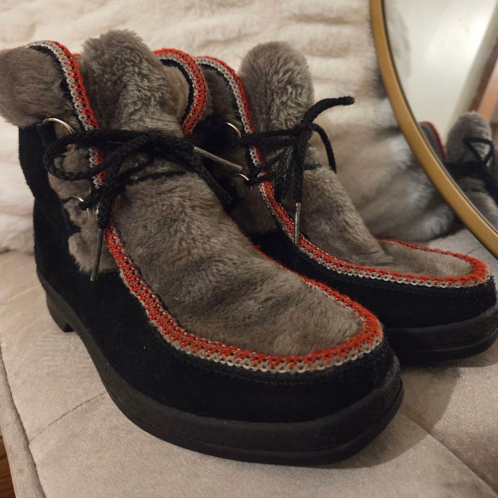 Yodelers Leather Lace Up Boot Vintage Fleece Lined Black Red Gray Size 6 Women